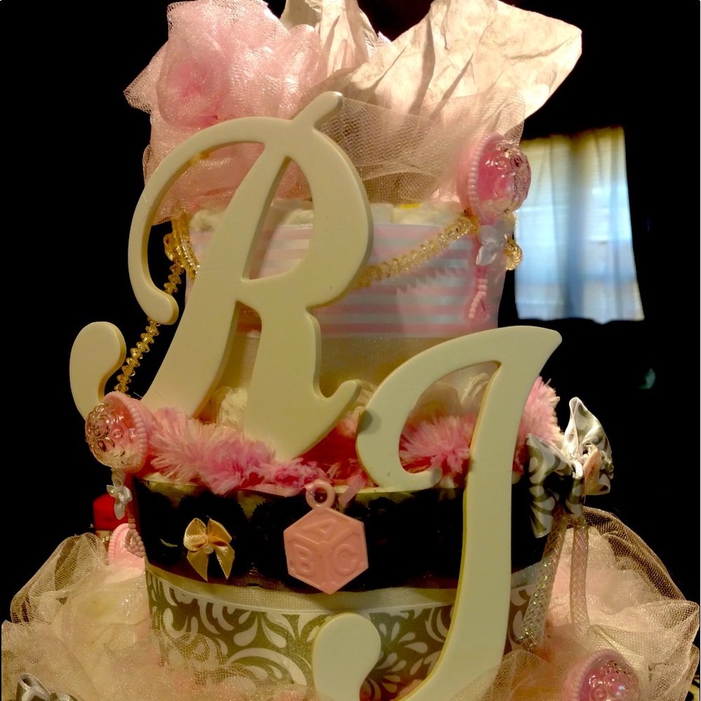 Diaper cakes